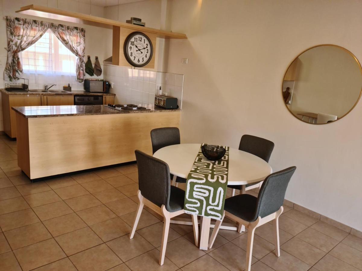 Weavers Nest 34 Windhoek Exterior photo